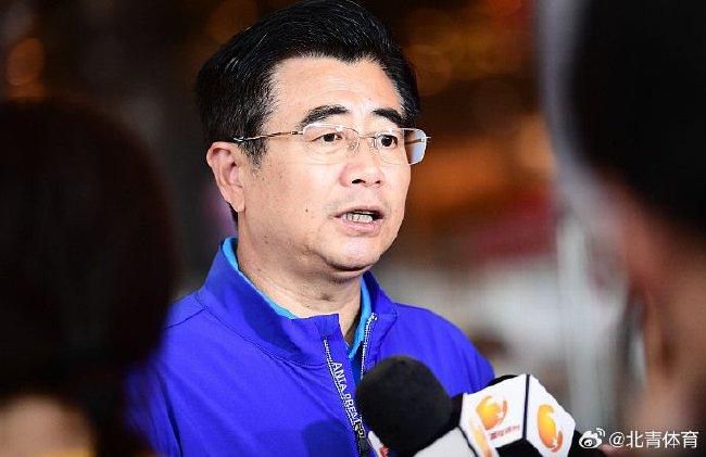 加拉格尔和切尔西的合同仅剩18个月到期，因此俱乐部要么和他续约要么将他出售。